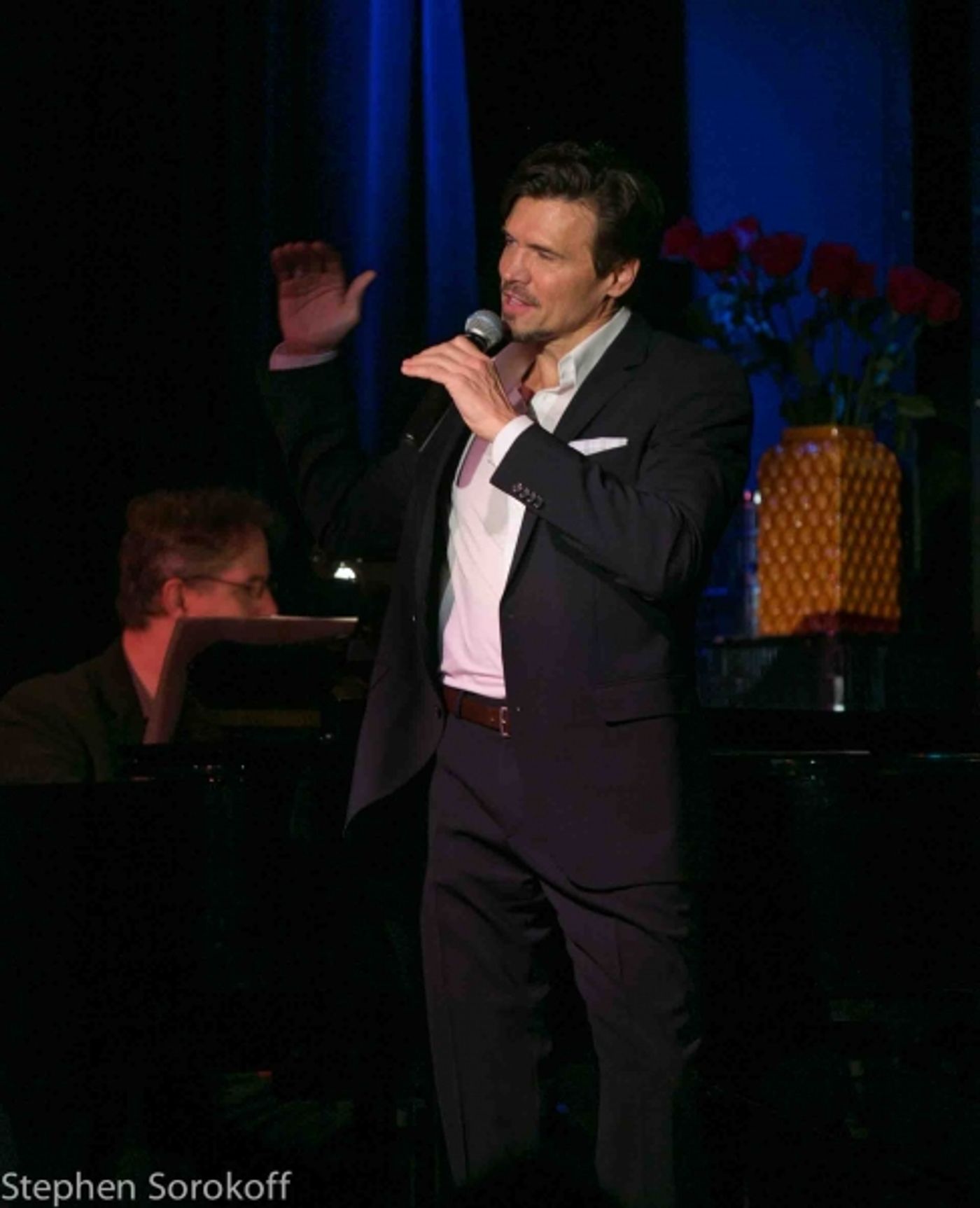 Photo Coverage: Brent Barrett Brings 'Night Songs' to Helsinki Hudson  Image