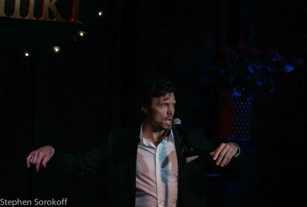  Barent Barrett Photo