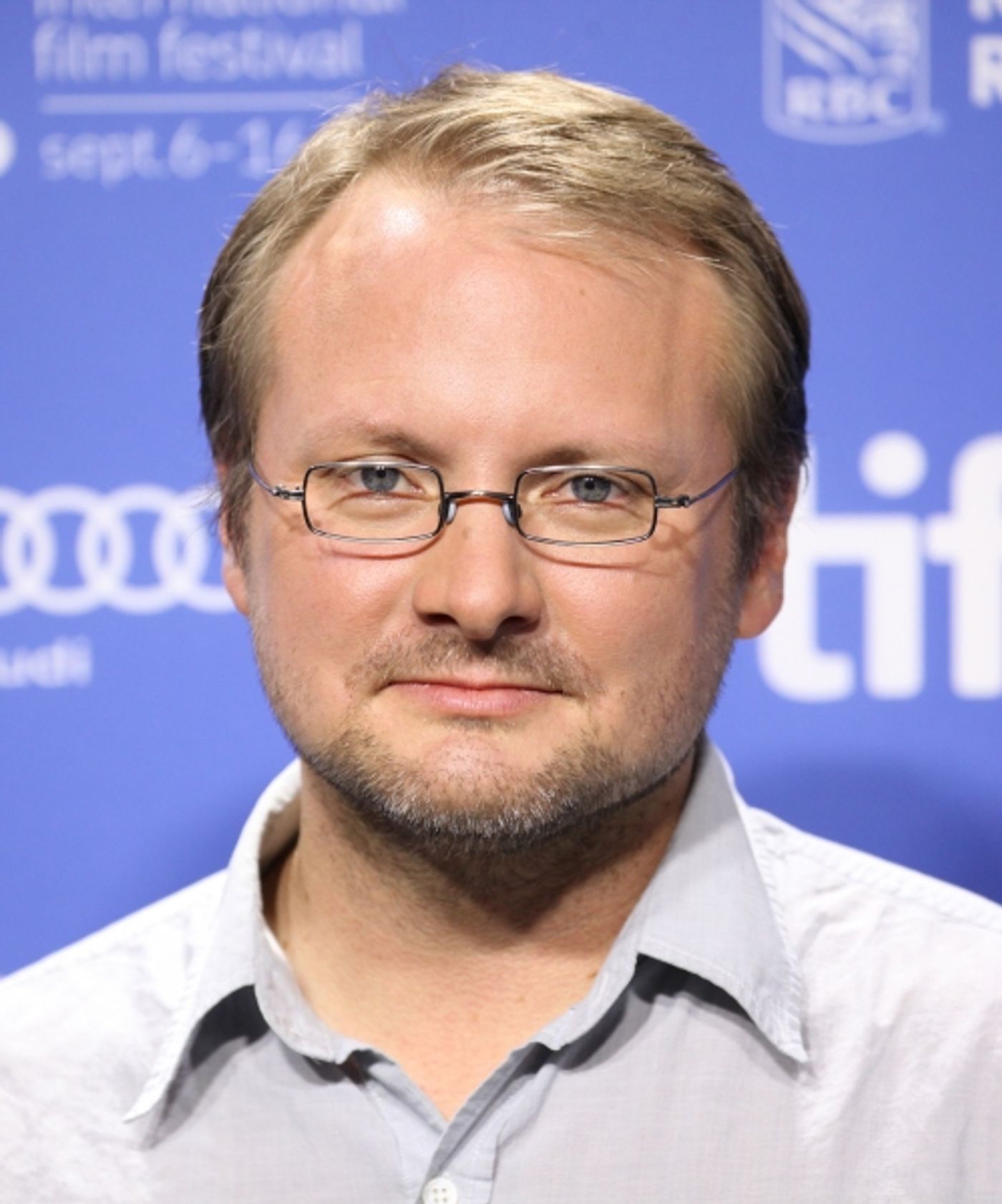 Photo Coverage: Bruce Willis, Joseph Gordon-Levitt at LOOPER's TIFF Photo Call  Image