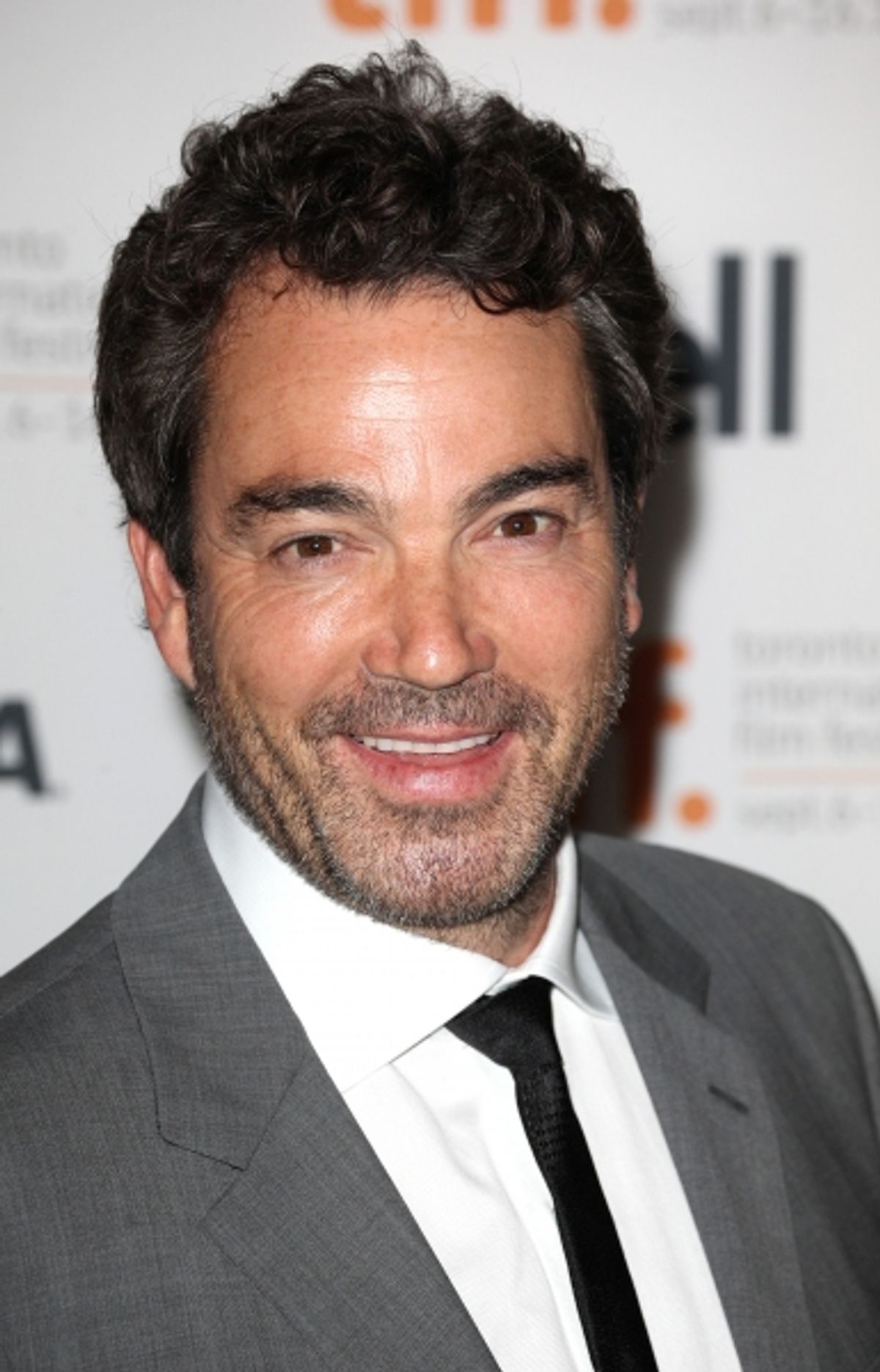 Jon Tenney at 