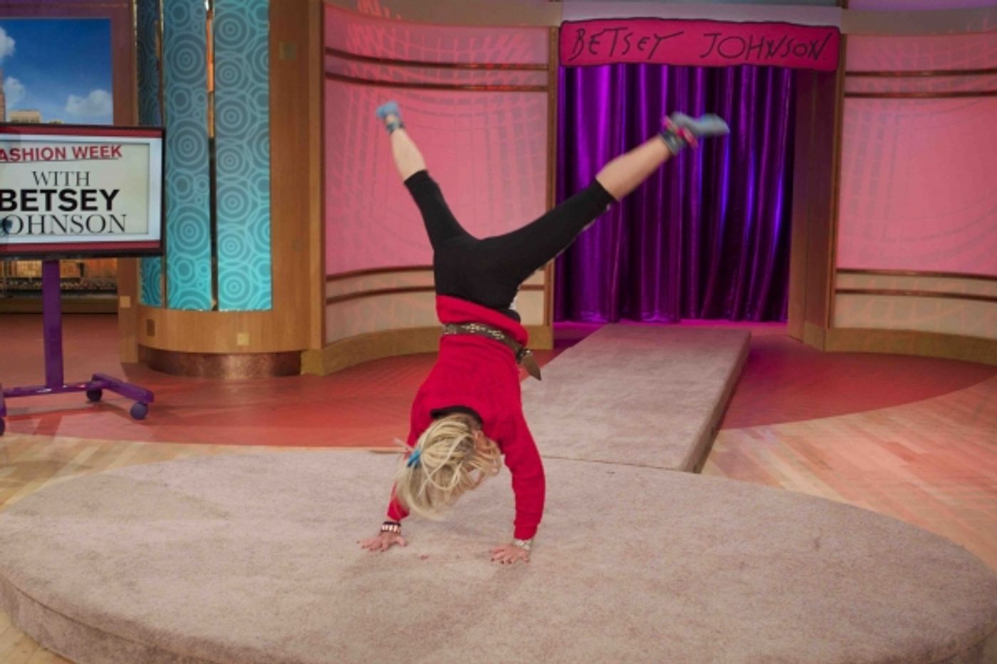 Photo Flash: Betsey Johnson Visits THE WENDY WILLIAMS SHOW  Image