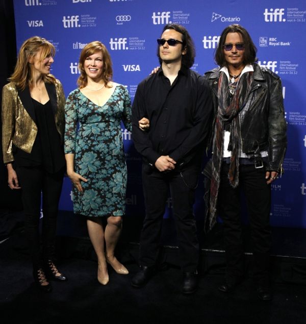  Amy Berg, Lorri Davis, Damien Echols & Johnny Depp Photo