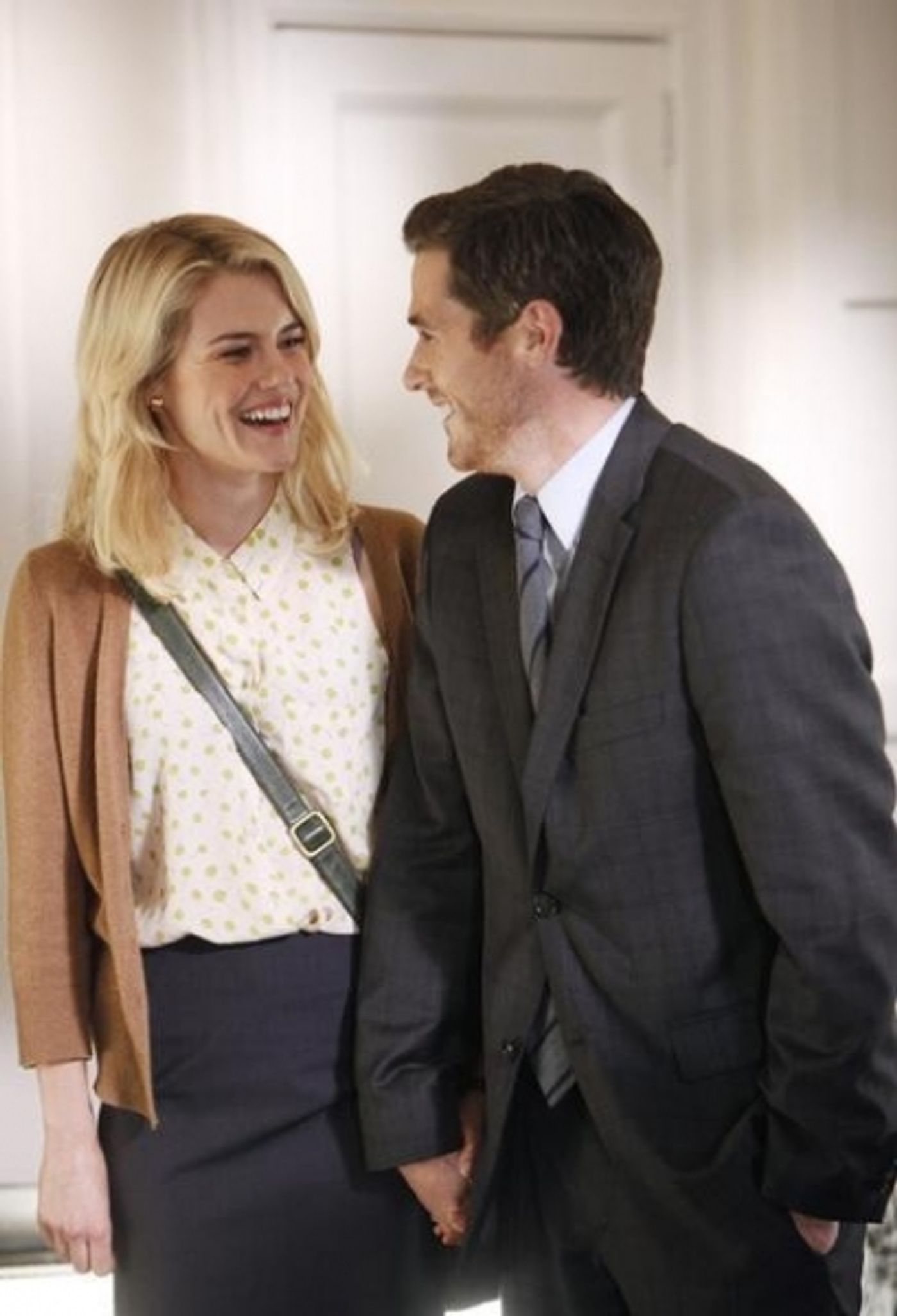 Photo Coverage: Spooky Sneak Peek at Season Premiere of 666 PARK AVENUE!  Image