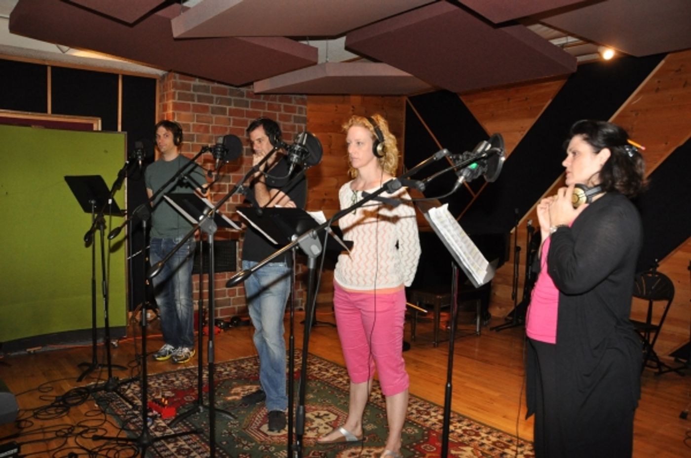 Photo Exclusive: THE PHANTOM OF THE OPERA Cast Sings 'Carols For A Cure'  Image