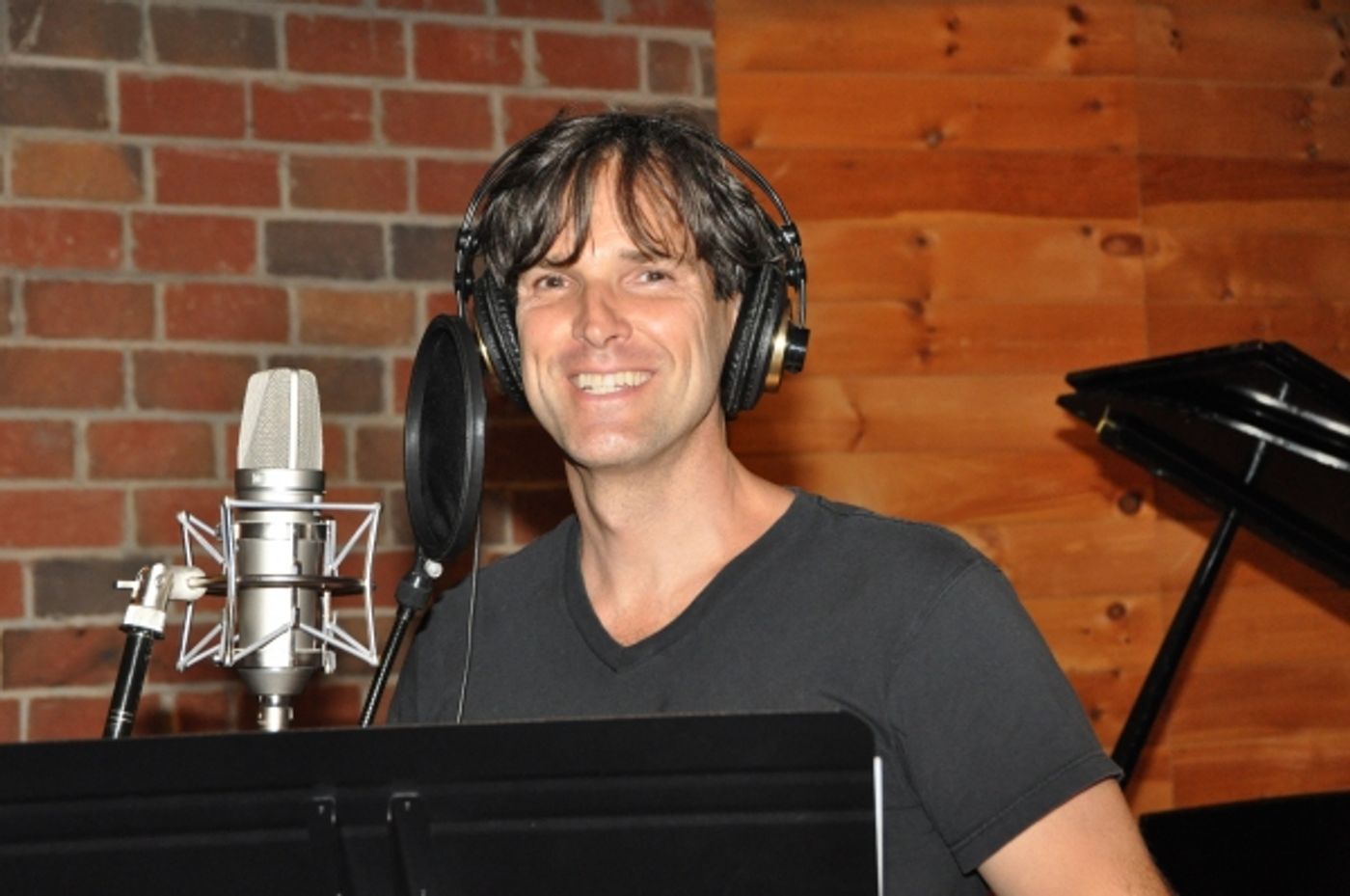 Photo Exclusive: THE PHANTOM OF THE OPERA Cast Sings 'Carols For A Cure'  Image