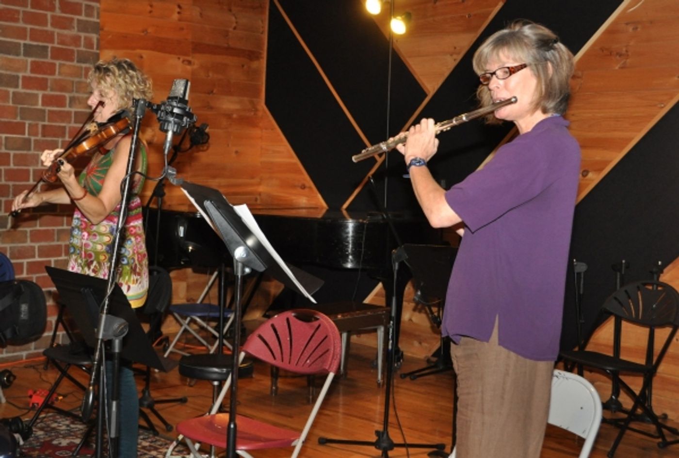 Photo Exclusive: THE PHANTOM OF THE OPERA Cast Sings 'Carols For A Cure'  Image