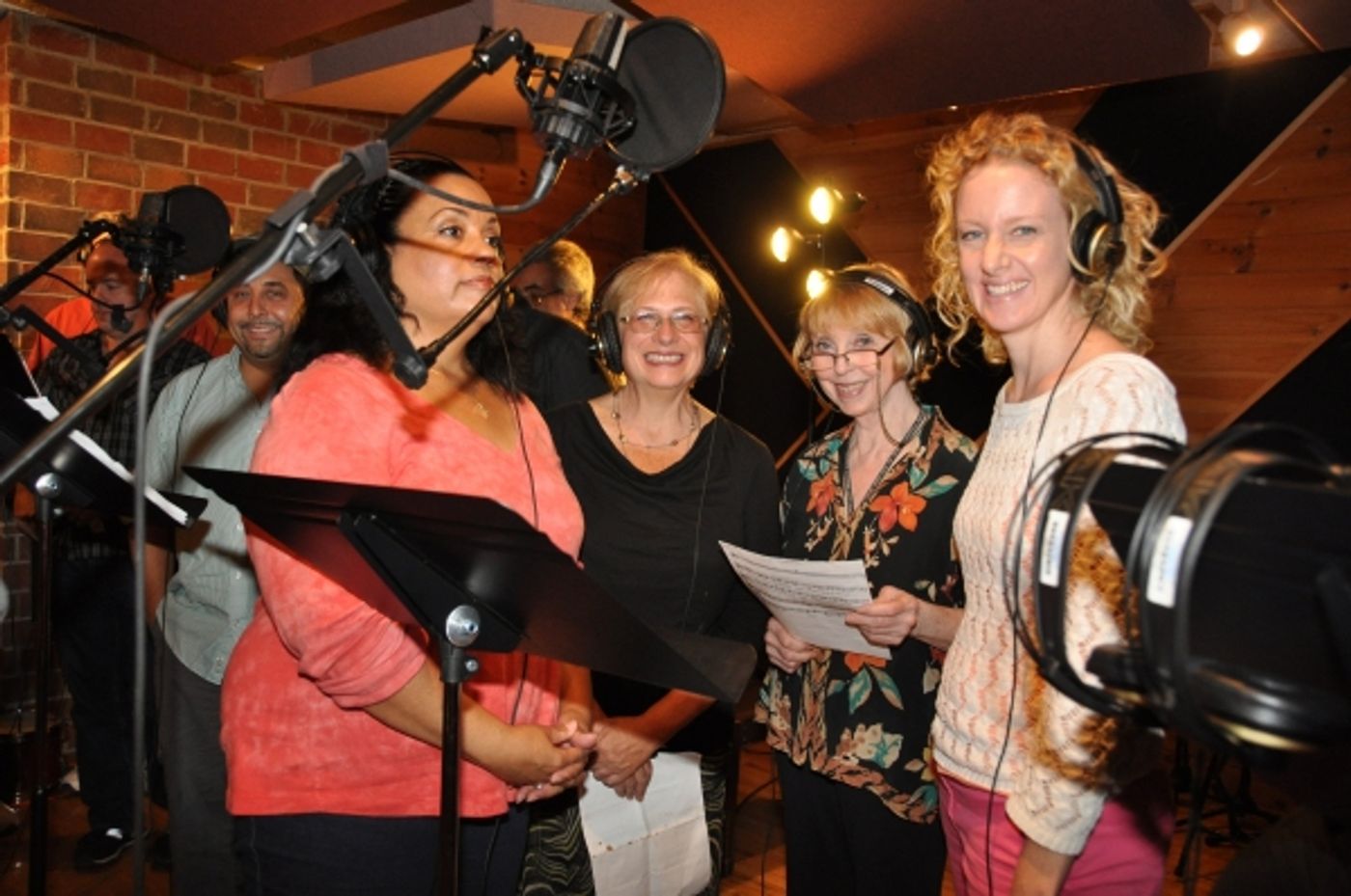 Photo Exclusive: THE PHANTOM OF THE OPERA Cast Sings 'Carols For A Cure'  Image