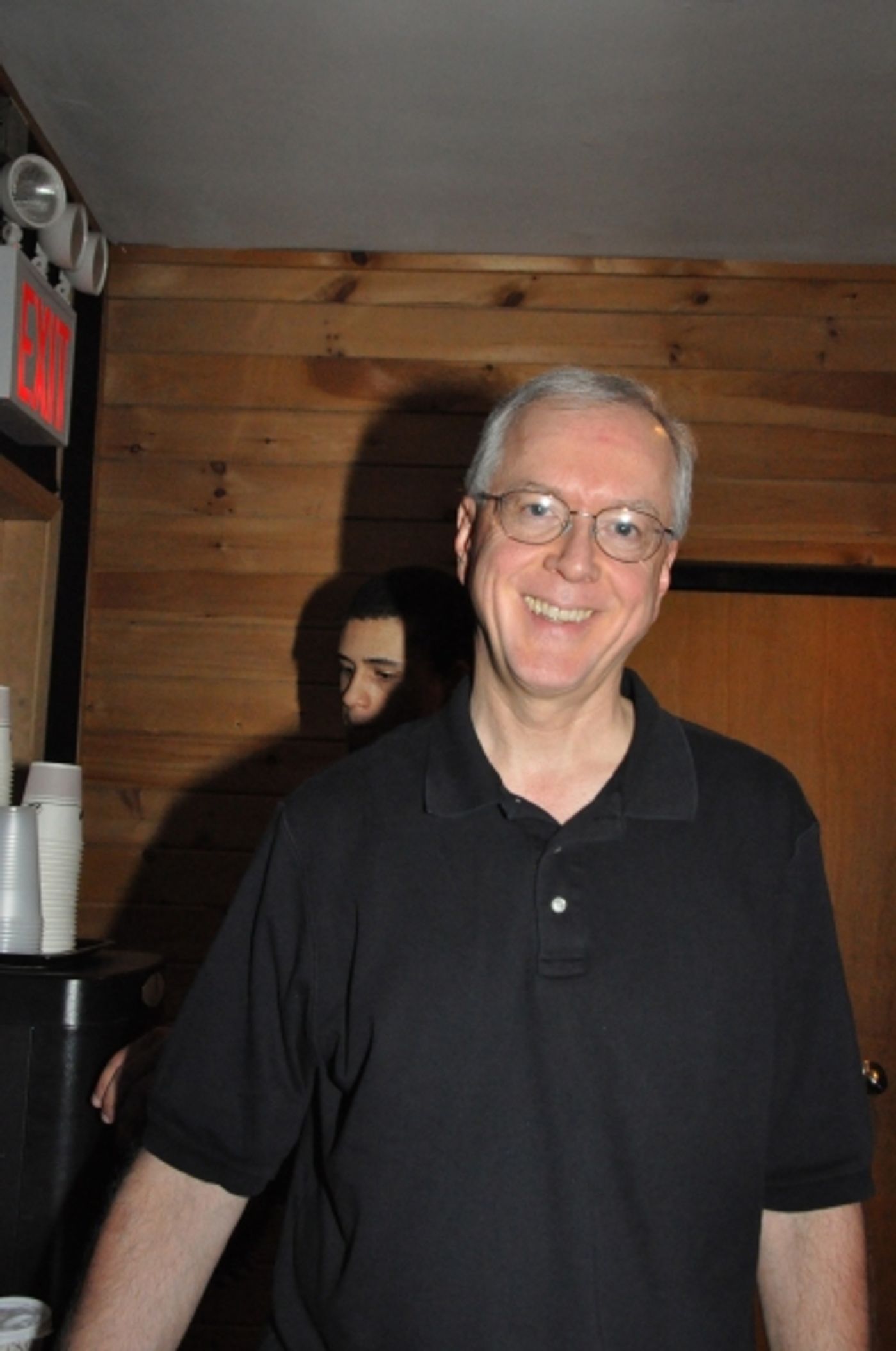 Exclusive Photos: MAMMA MIA! Cast Sings for 'Carols For A Cure'  Image