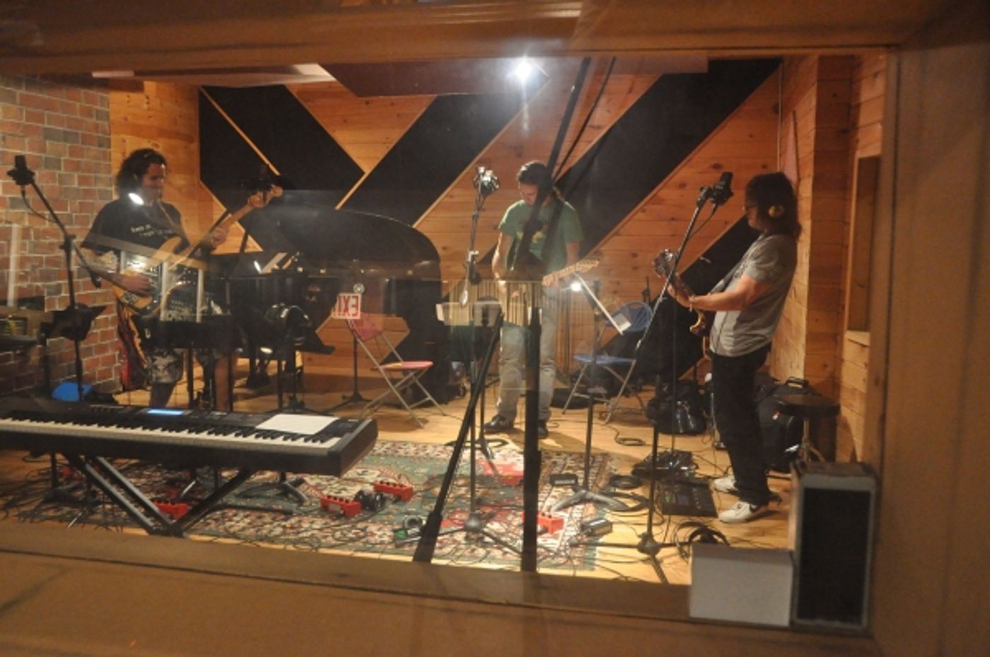 Exclusive Photos: ROCK OF AGES Cast Records 'Carols For A Cure'  Image