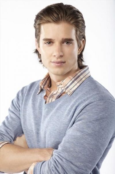  Drew Van Acker  Photo