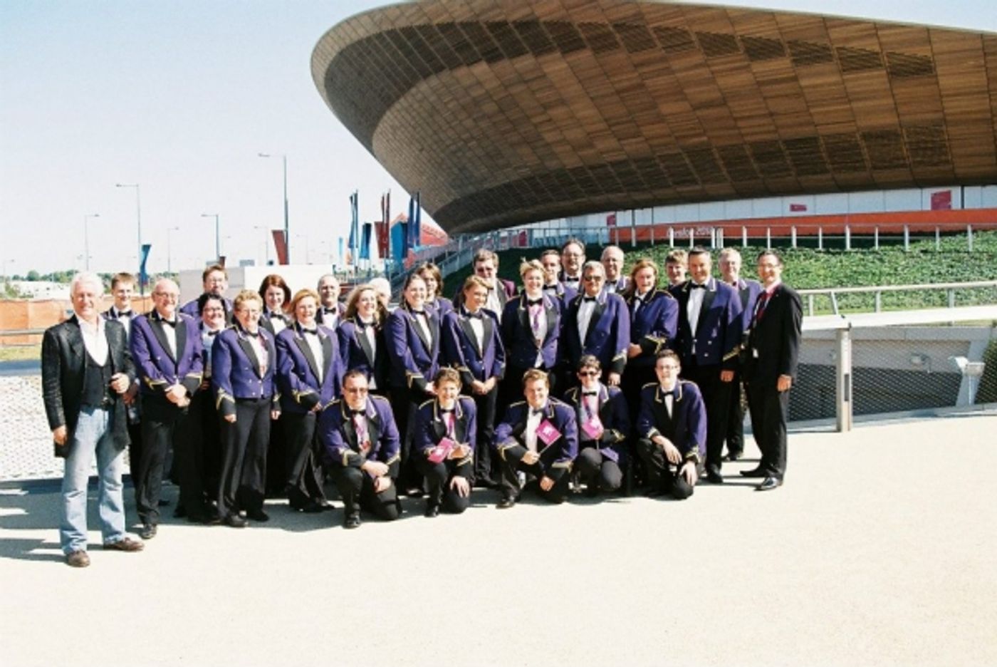 Photo Flash: Peter Karrie Performs at London 2012 Paralympic Closing Ceremony  Image