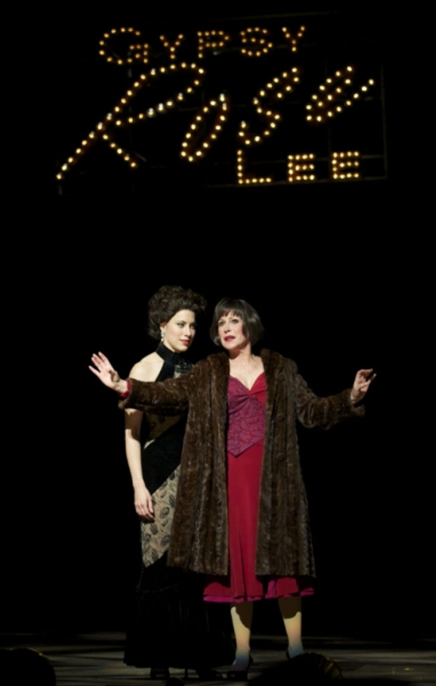 Photo Flash: Complete Look at Denise Whelan, Kim Carson and More in Fulton Theatre's GYPSY  Image