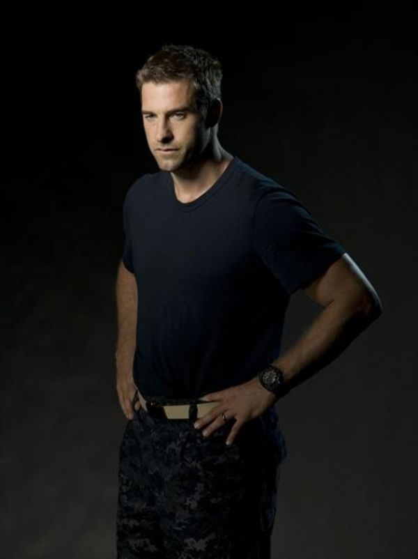  Scott Speedman as XO Sam Kendal Photo