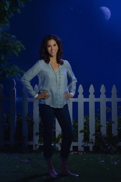 Photo Coverage: Meet the CAST of THE NEIGHBORS!  Image