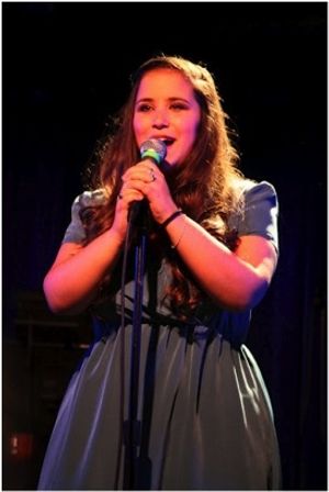  Michelle Caniglia  Photo