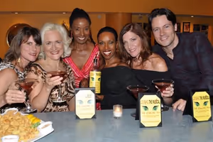 Donna Moore (creator of Cougar the Musical), Babs Winn, B. Smith, Brenda Braxton, Catherine Porter and Danny Bernardy pose with The Cougartini @ BroadwayWorld Donna Moore (creator of Cougar the Musical), Babs Winn, B. Smith, Brenda Braxton, Ca Photo
