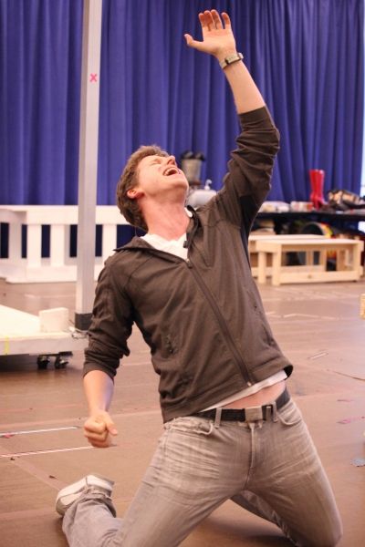 Stark Sands Photo