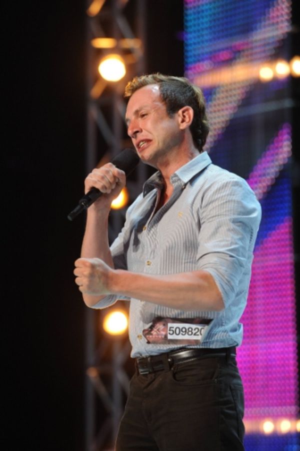 Don Philip performs Photo