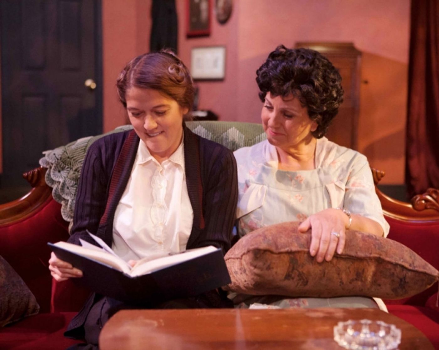 Photo Flash: First Look at Long Beach Playhouse's THE GLASS MENAGERIE Photo Flash: First Look at Long Beach Playhouse's THE GLASS MENAGERIE Image