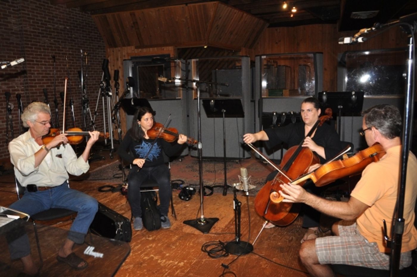 Photo Exclusive: Michael Cerveris, Elena Roger, Max von Essen and EVITA Cast Sing 'Carols For A Cure' Image