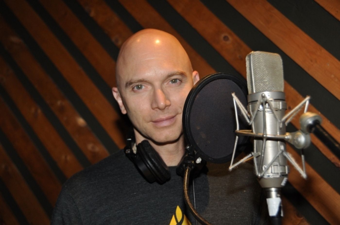 Photo Exclusive: Michael Cerveris, Elena Roger, Max von Essen and EVITA Cast Sing 'Carols For A Cure' Image