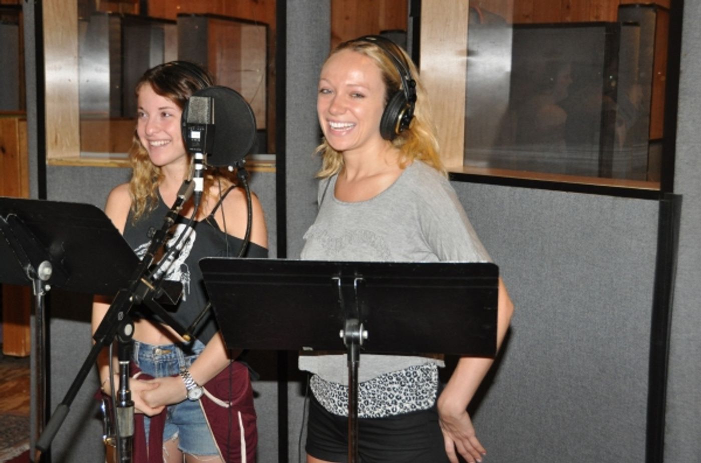 Exclusive Photos: Taylor Louderman, Ryann Redmond, and BRING IT ON Cast Sings 'Carols For A Cure' Image