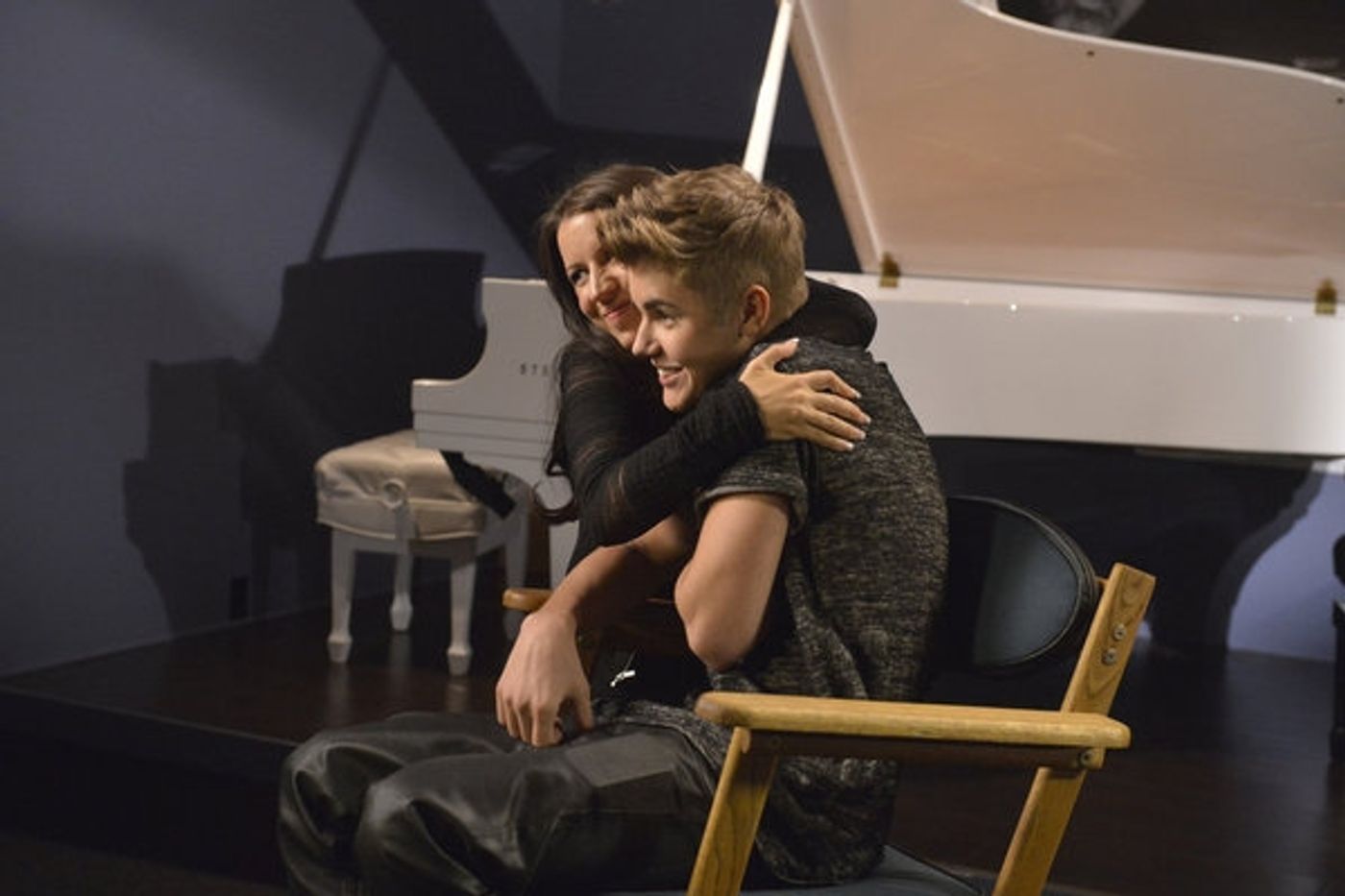 Photo Flash: Justin Bieber's Mother Chats with TODAY'S Kathie Lee Gifford, 9/18 & 19 Photo Flash: Justin Bieber's Mother Chats with TODAY'S Kathie Lee Gifford, 9/18 & 19 Image