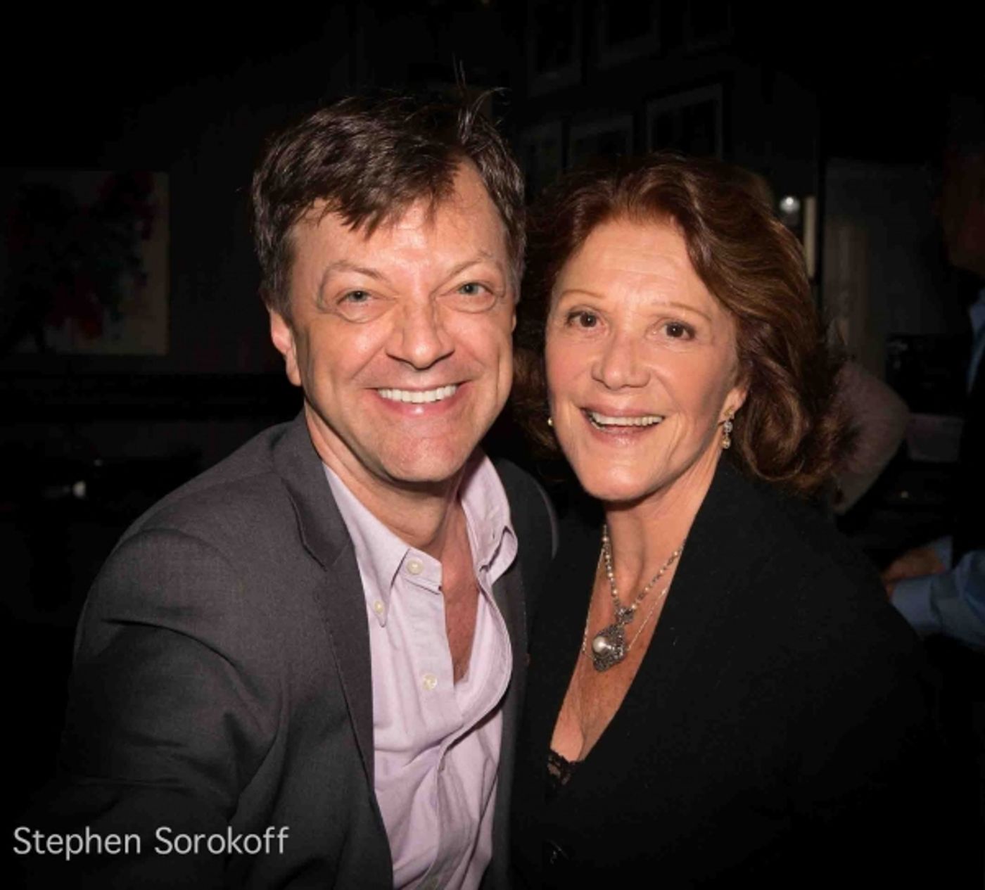 Photo Flash: Steve Bakunas Paints Linda Lavin for 'Portrait of an Artist'  Image