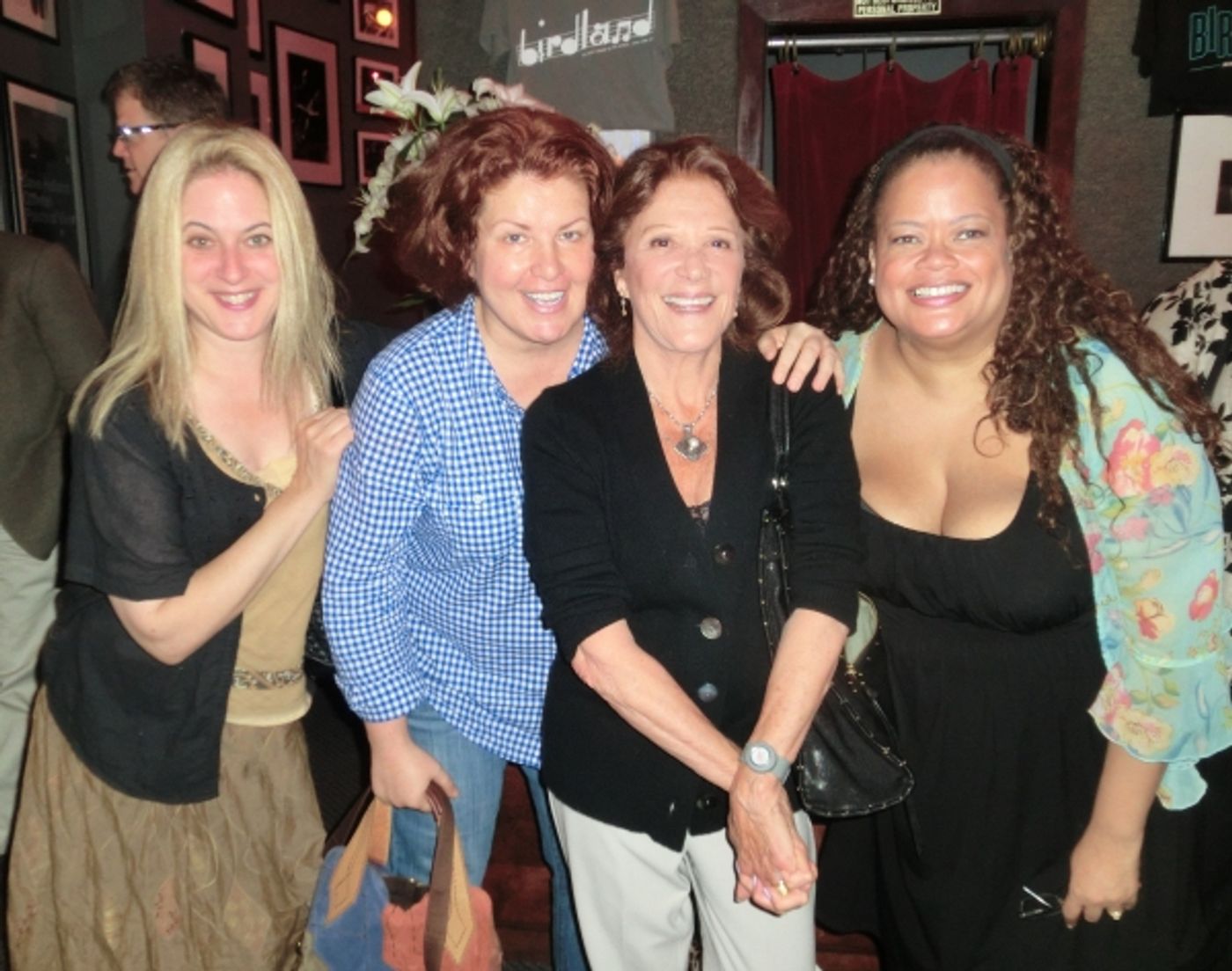 Photo Flash: Steve Bakunas Paints Linda Lavin for 'Portrait of an Artist'  Image