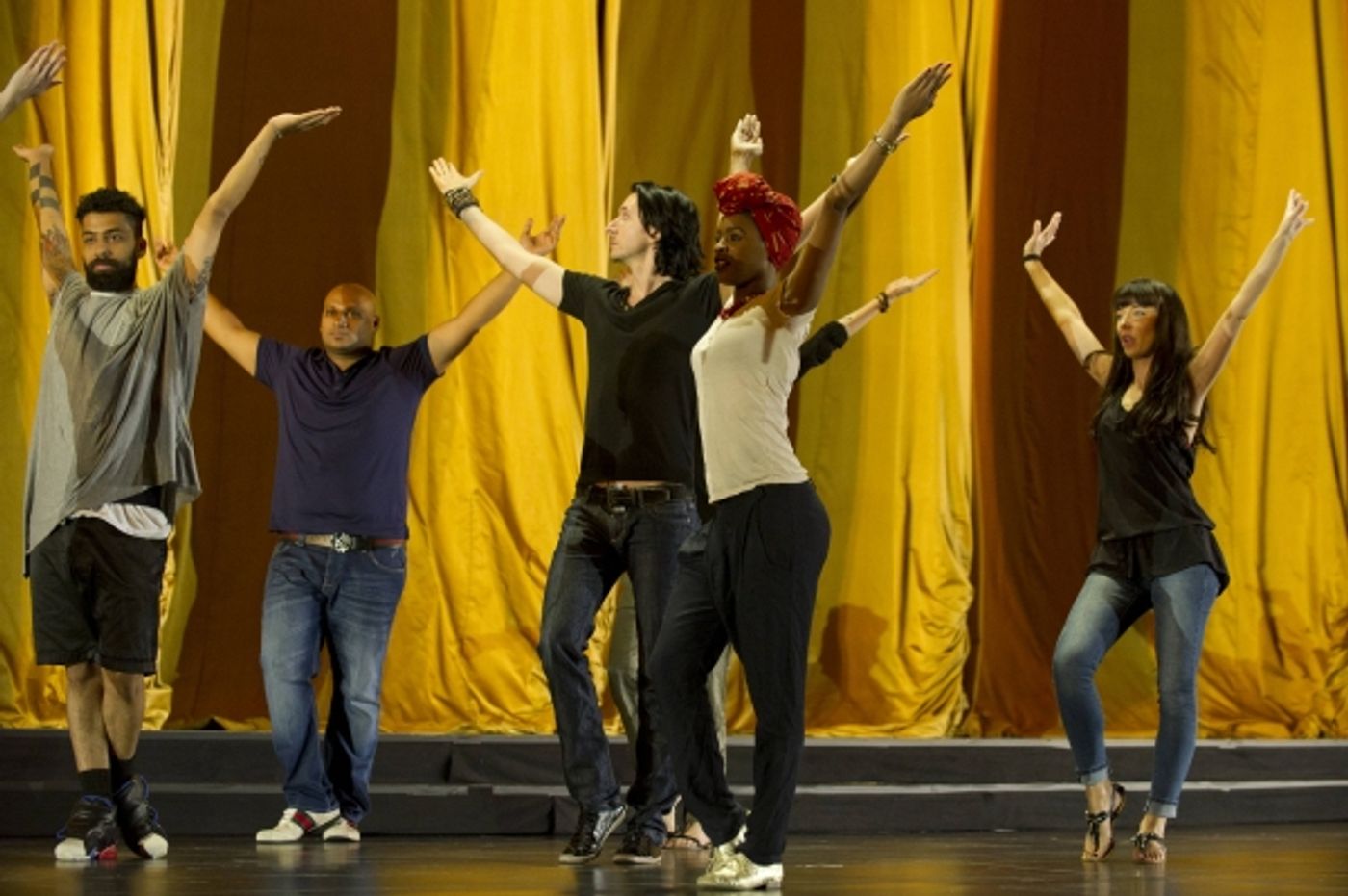 Photo Coverage: Sneak Peek at PROJECT RUNWAY on Thursday, September 20 - Debra Messing, The Rockettes & More!  Image