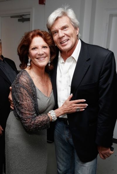  Linda Lavin Date Of Birth: October 15, 1937 (74) Birth Place: Portland, ME, USA Gend Photo