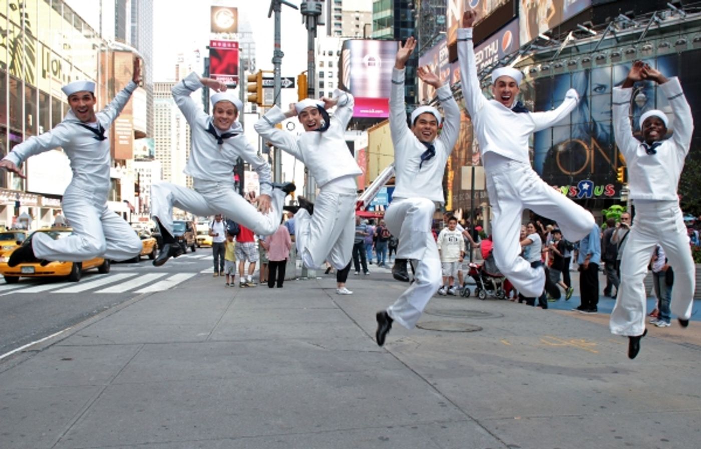 Photo Exclusive: Out on the Town with the Cast of the ANYTHING GOES Tour- Meet the Company! Image