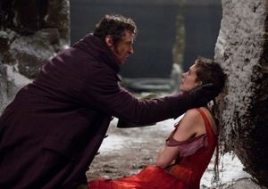 Hugh Jackman and Anne Hathaway Photo