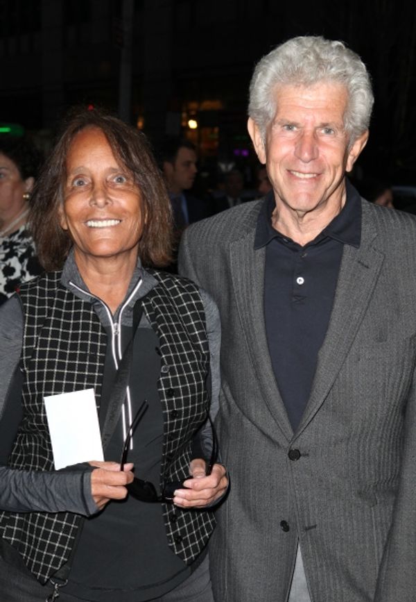  Jessica Burstein & Tony Roberts  Photo