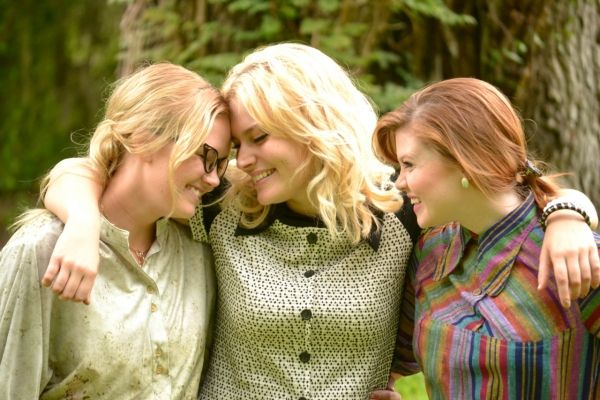 Denee Lortz as Lenny, Emily Ross as Meg, and Leryn Turlington as Babe  Photo