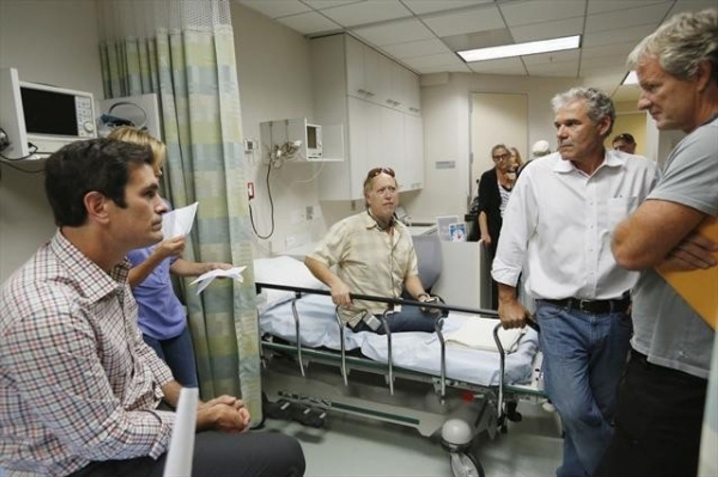 Photo Coverage: Sneak Peek at MODERN FAMILY on 10/10- Pregnant Gloria!  Image