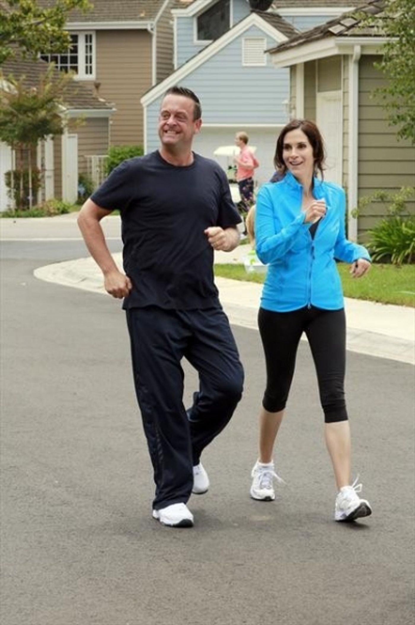 Photo Coverage: Sneak Peak at THE NEIGHBORS on 10/3  Image