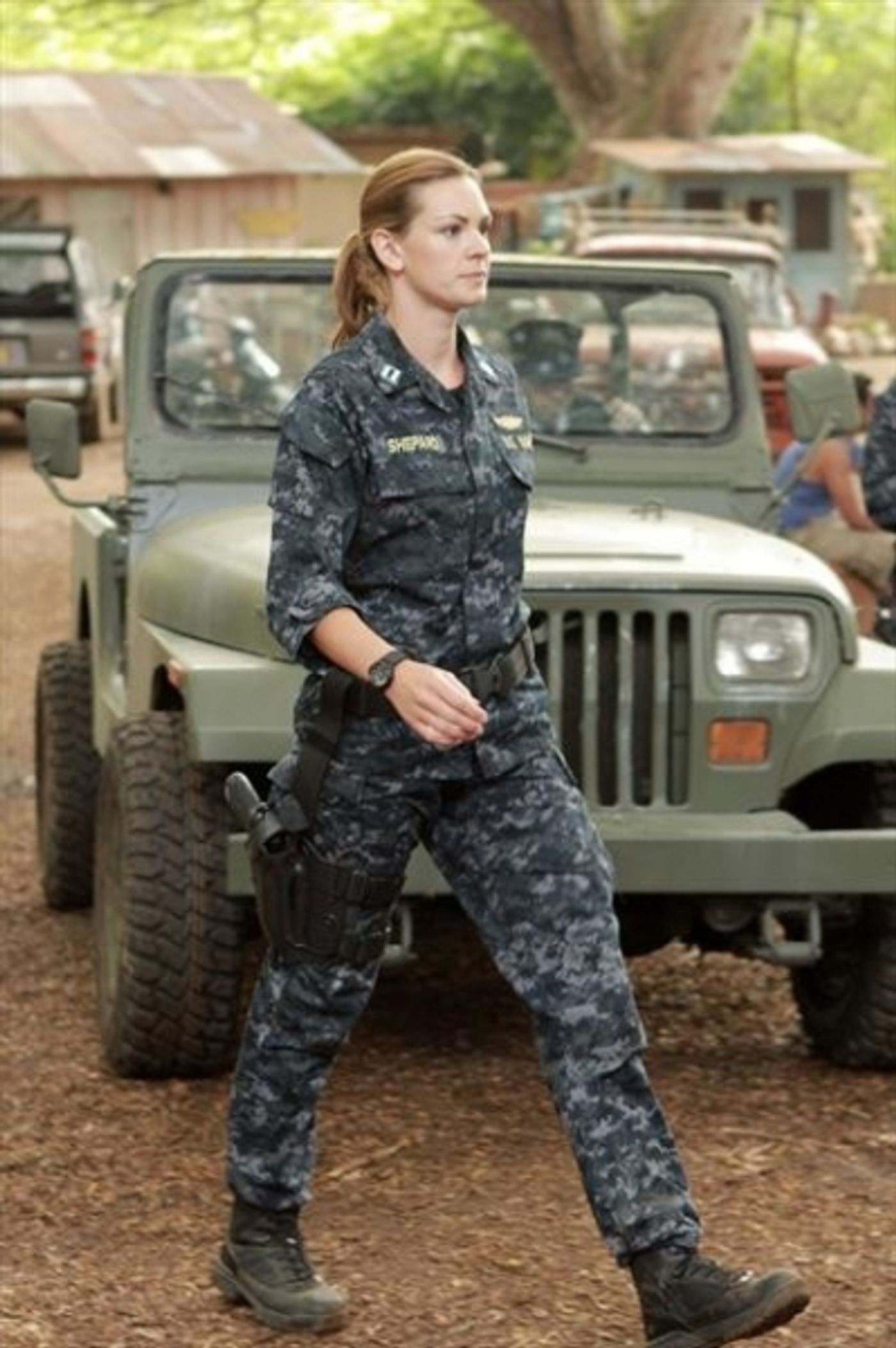 Photo Coverage: Sneak Peak at THE LAST RESORT on 10/4  Image