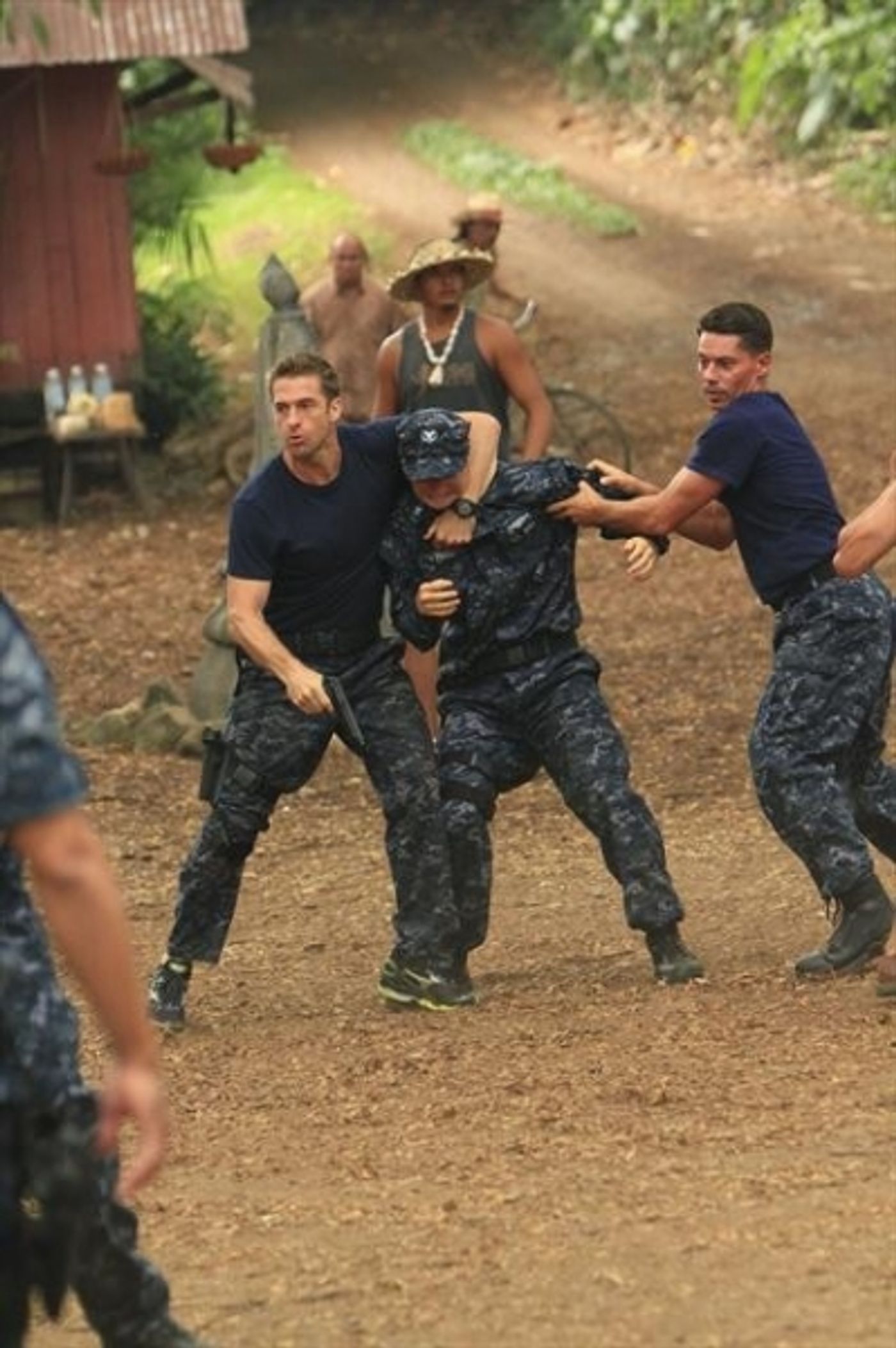 Photo Coverage: Sneak Peak at THE LAST RESORT on 10/11  Image