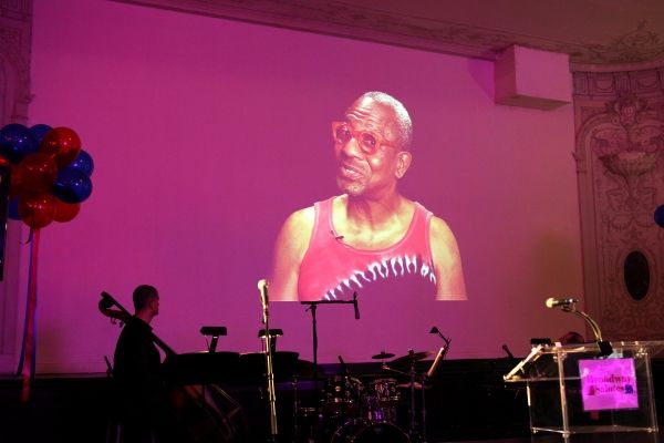 Ronald Blakely  Photo