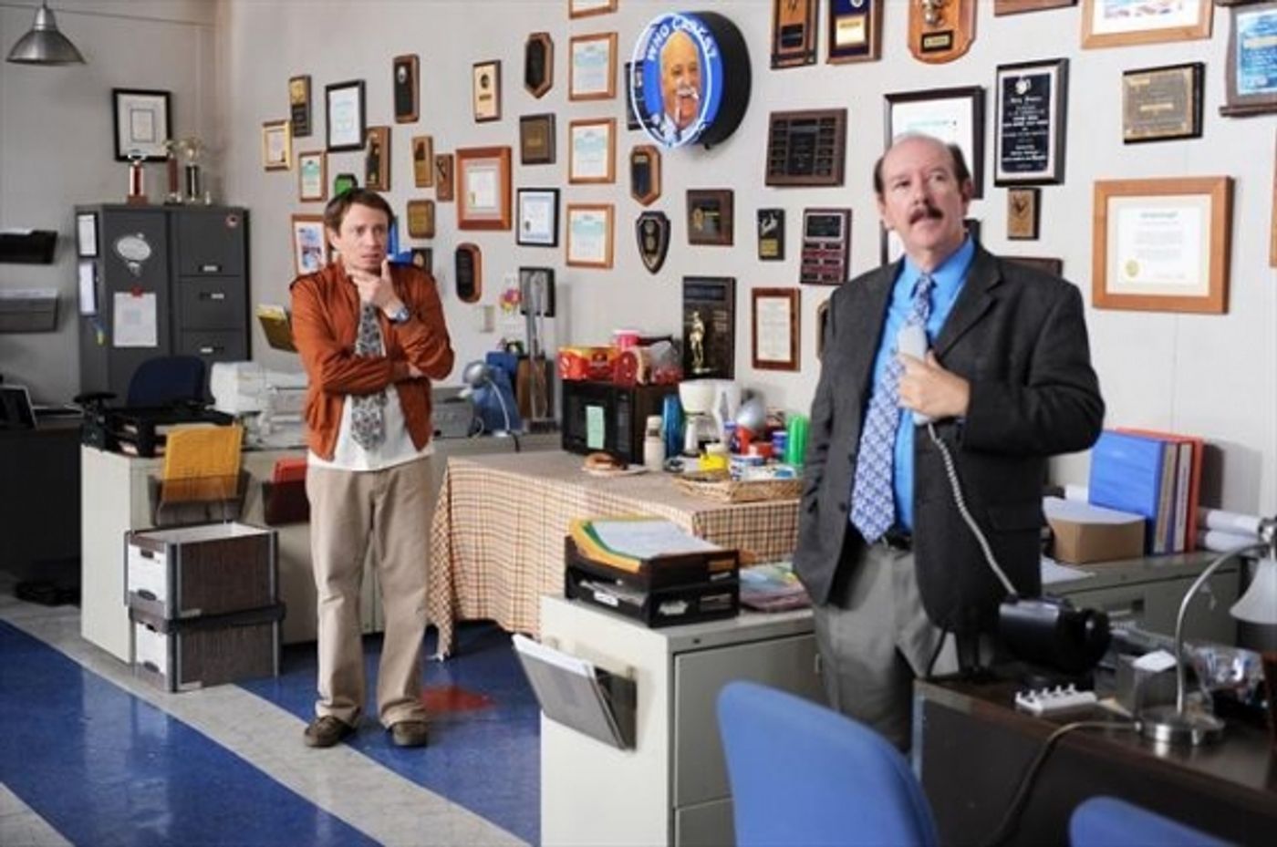 Photo Coverage: Sneak Peek at THE MIDDLE on 10/3  Image