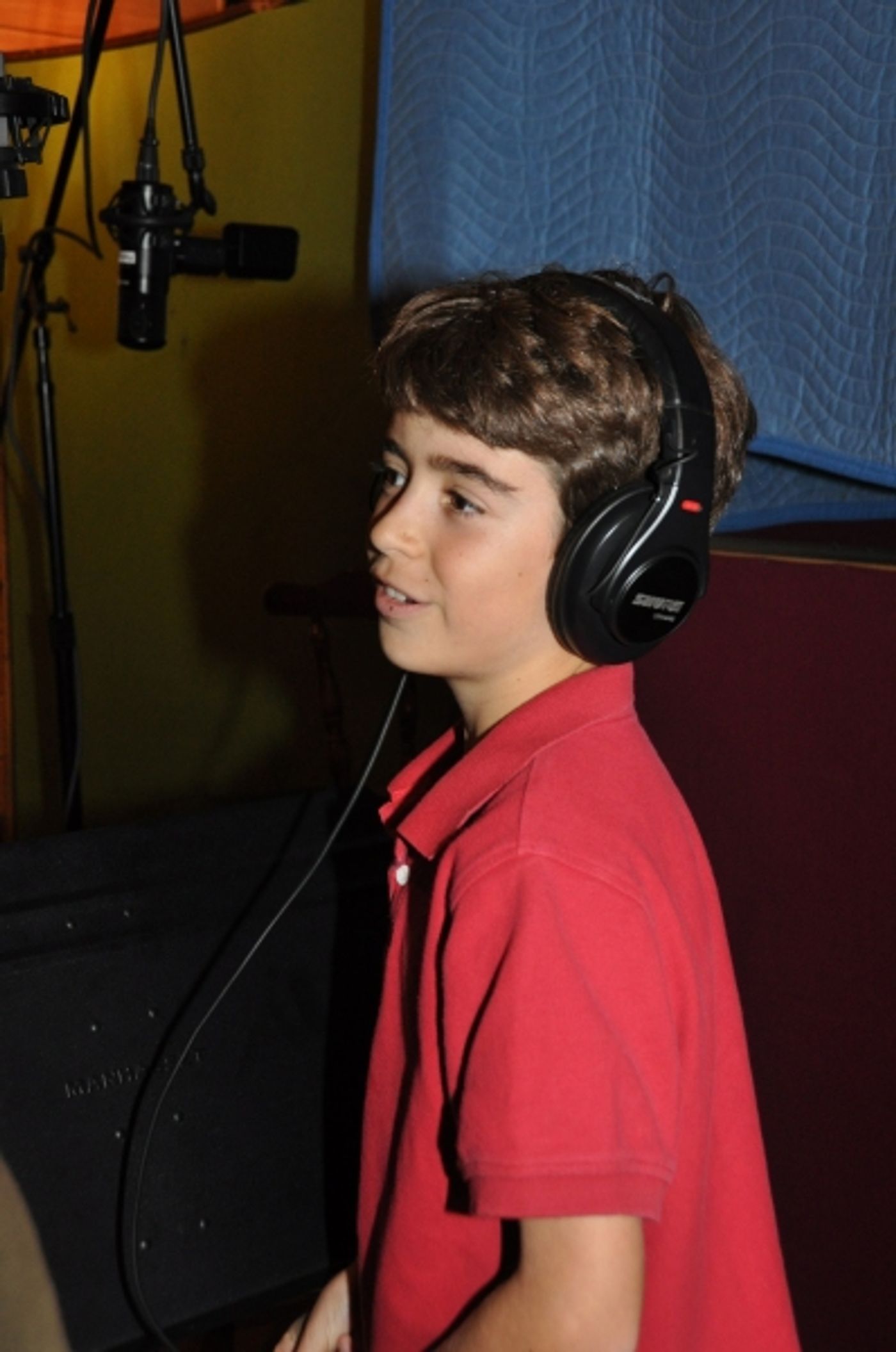 Exclusive Photos: MARY POPPINS Cast Sings 'Carols For A Cure'  Image