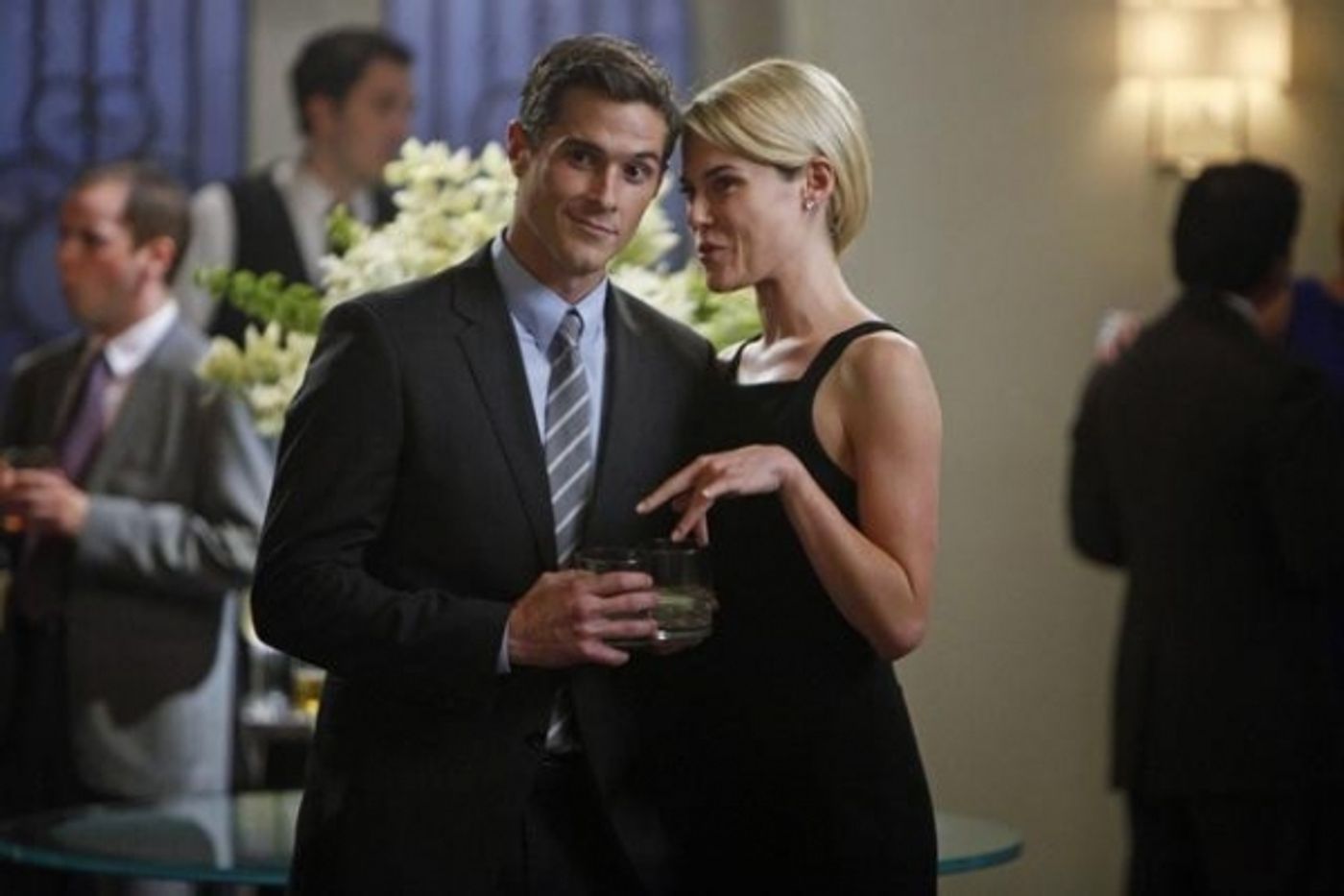 Photo Coverage: Preview 666 PARK AVENUE'S October 7 Episode!  Image
