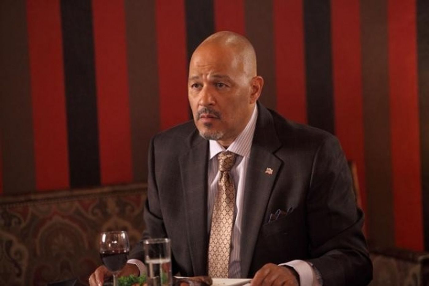 Photo Coverage: Sneak Peek at 666 PARK AVENUE on 10/14  Image