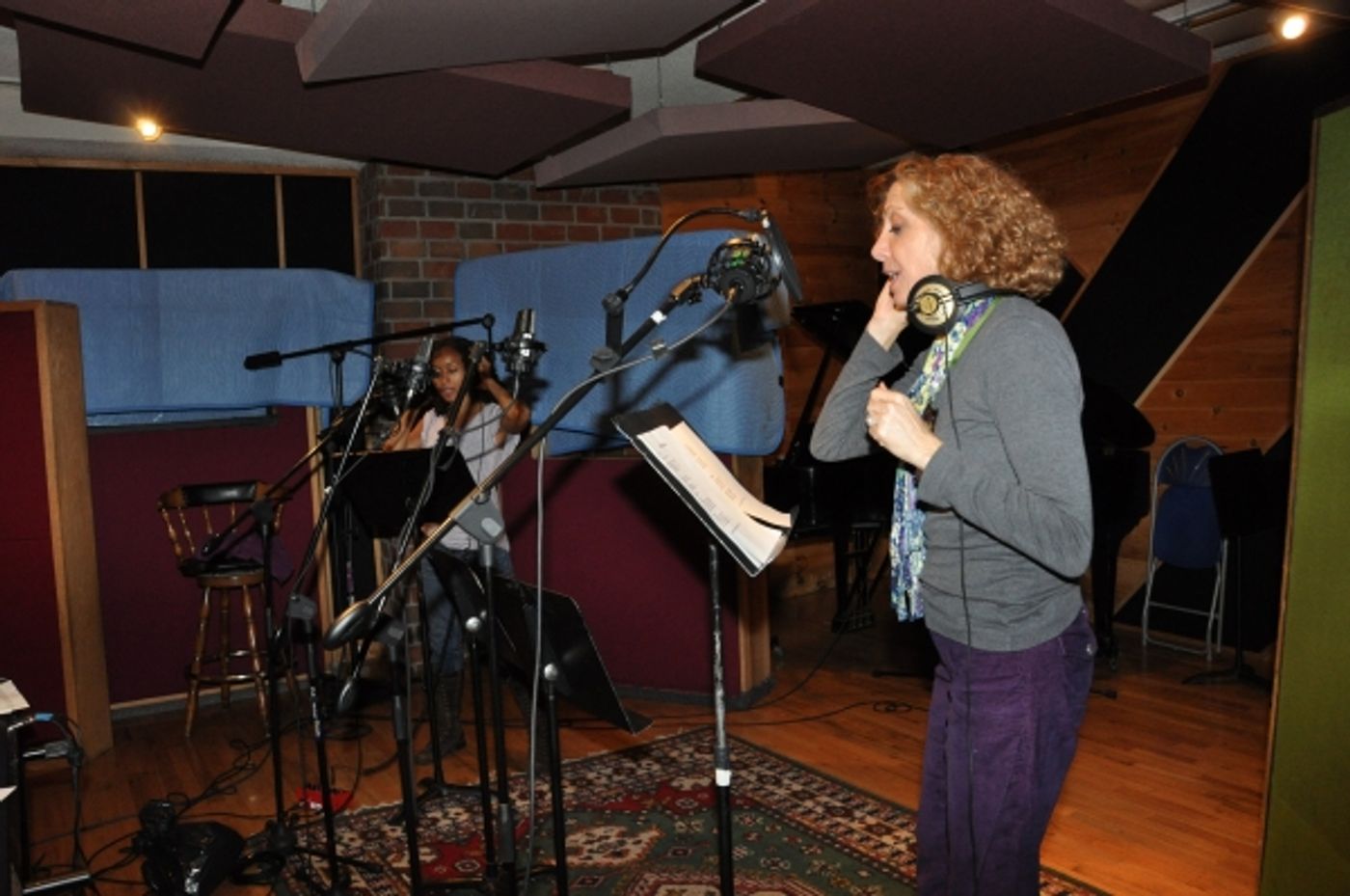 Photo Exclusive: ONCE Cast Records for 'Carols For A Cure' Image