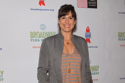 Stephanie J. Block  Photo