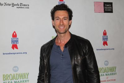  Aaron Lazar  Photo