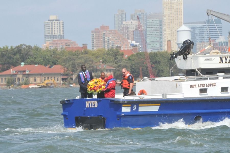Photo Flash: Wreath-Laying at NY Harbor for African Slaves Image
