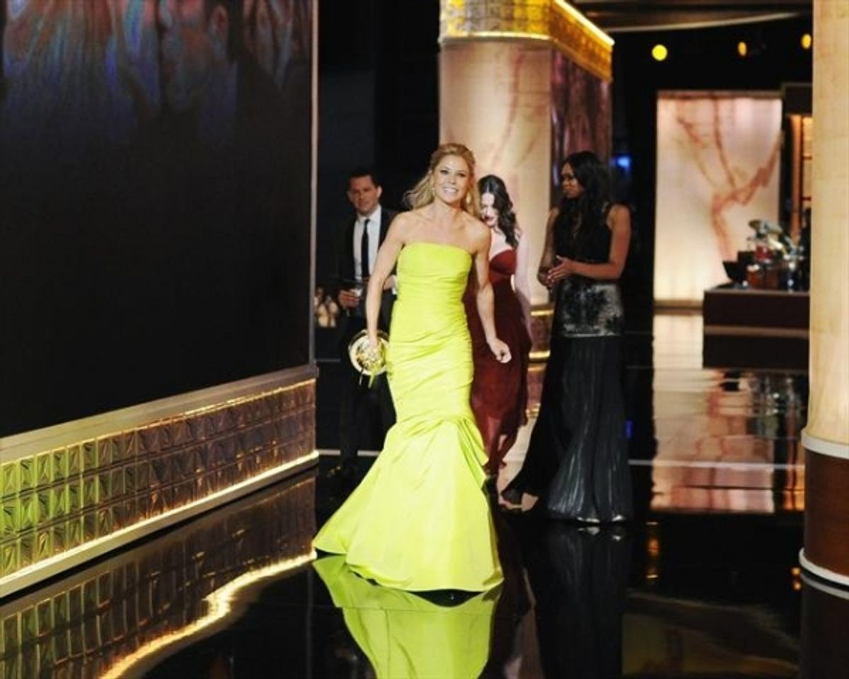 THE 64TH PRIMETIME EMMY(r) AWARDS - The 64th Primetime Emmy Awards broadcasts live from 8:00-11:00 p.m., ET/5:00-8:00 p.m., PT., Sunday, September 23, 2012 exclusively on ABC. (ABC/MATT BROWN)JON CRYER, JULIE BOWEN, KAT DENNINGS at 