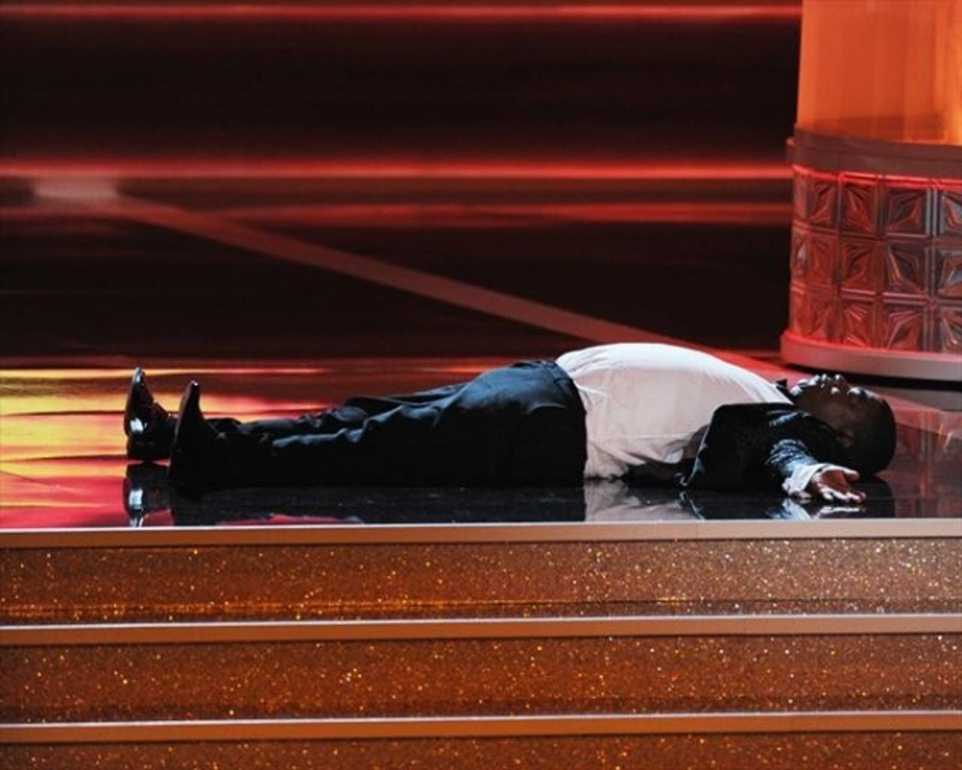 Photo Coverage: Inside the 2012 Emmy Awards - Part Two!  Image